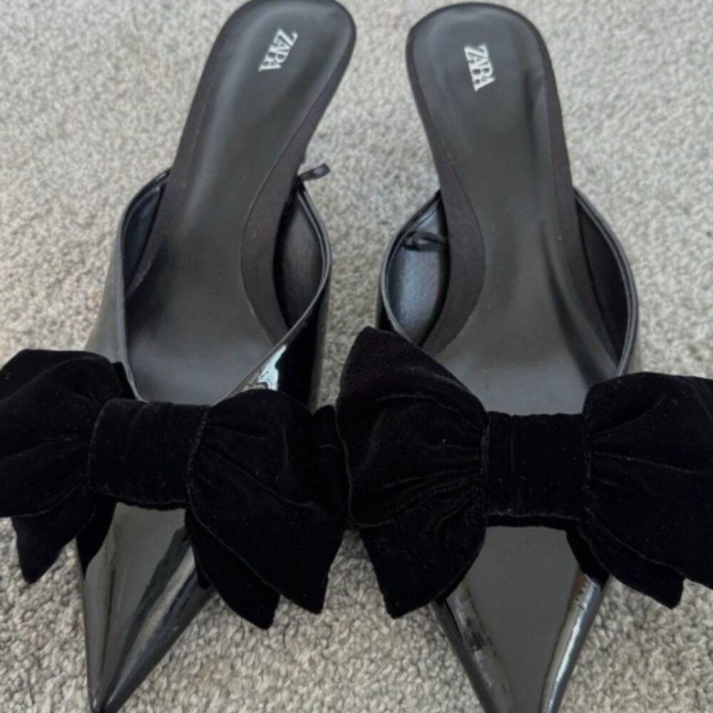 Zara Patent Mule with Velvet Bow (Like New)